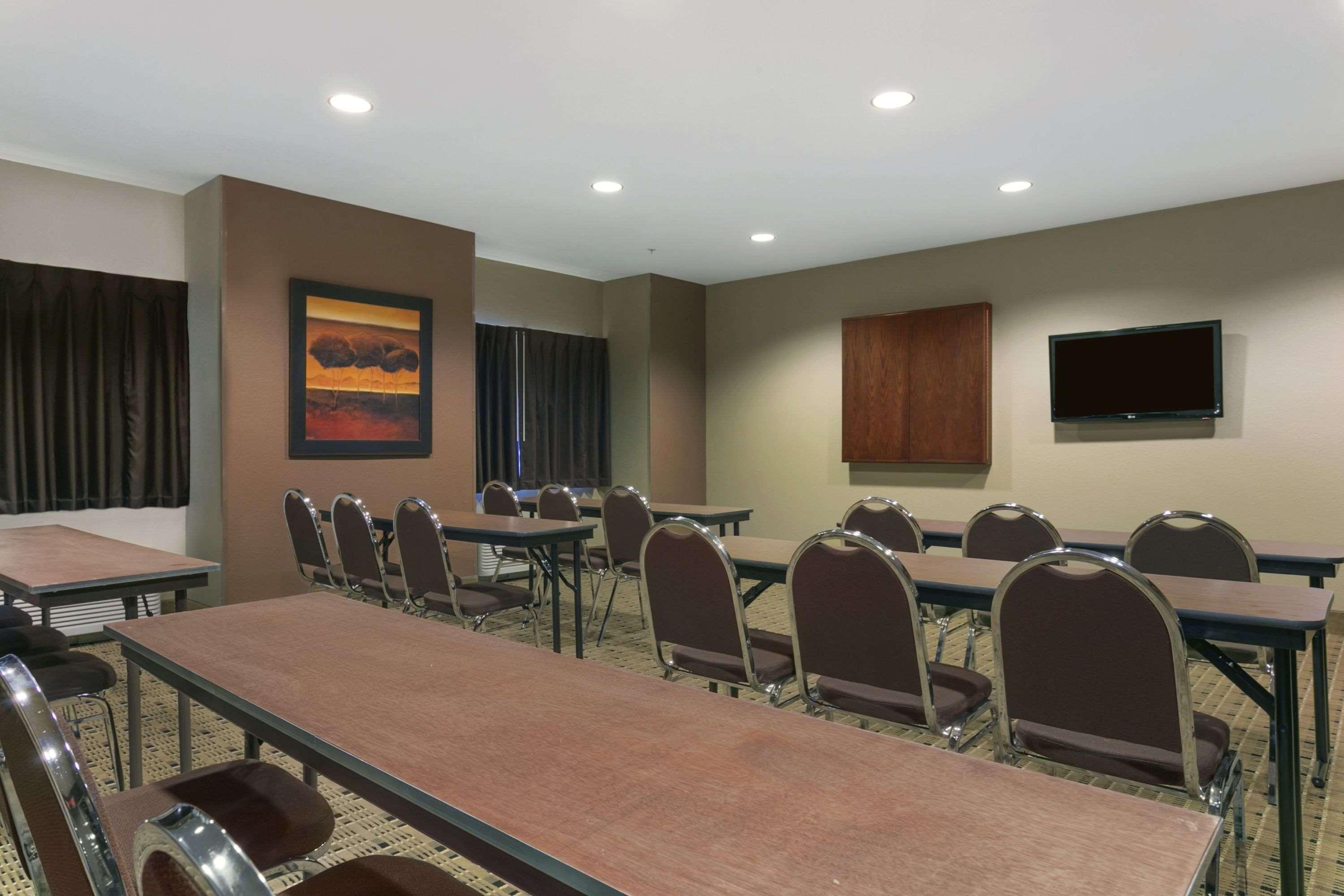 Microtel Inn & Suites By Wyndham Minot Exteriér fotografie