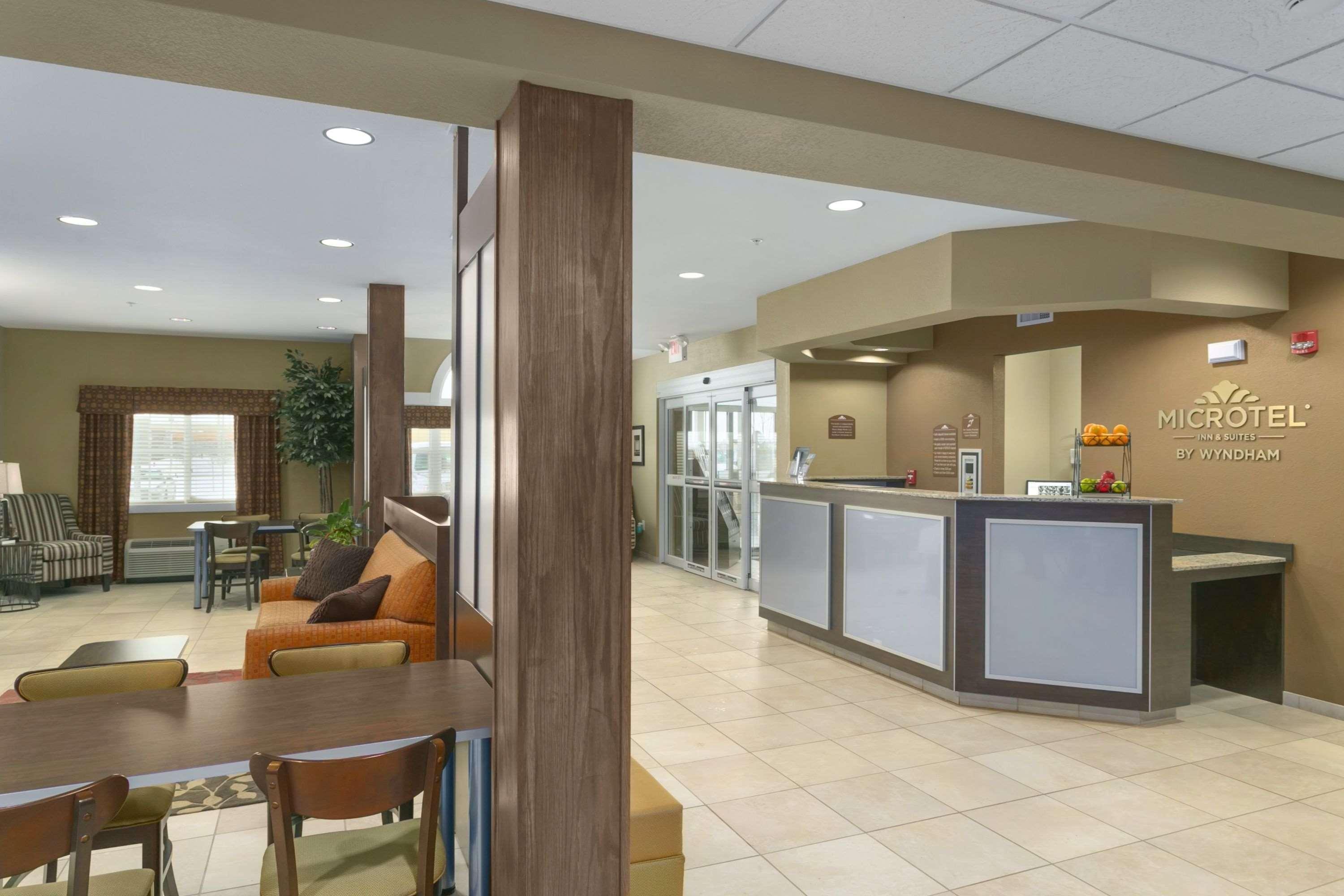 Microtel Inn & Suites By Wyndham Minot Exteriér fotografie